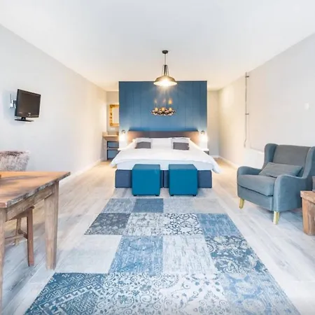 Bed & Breakfast Opperdoes Couette-café 3*